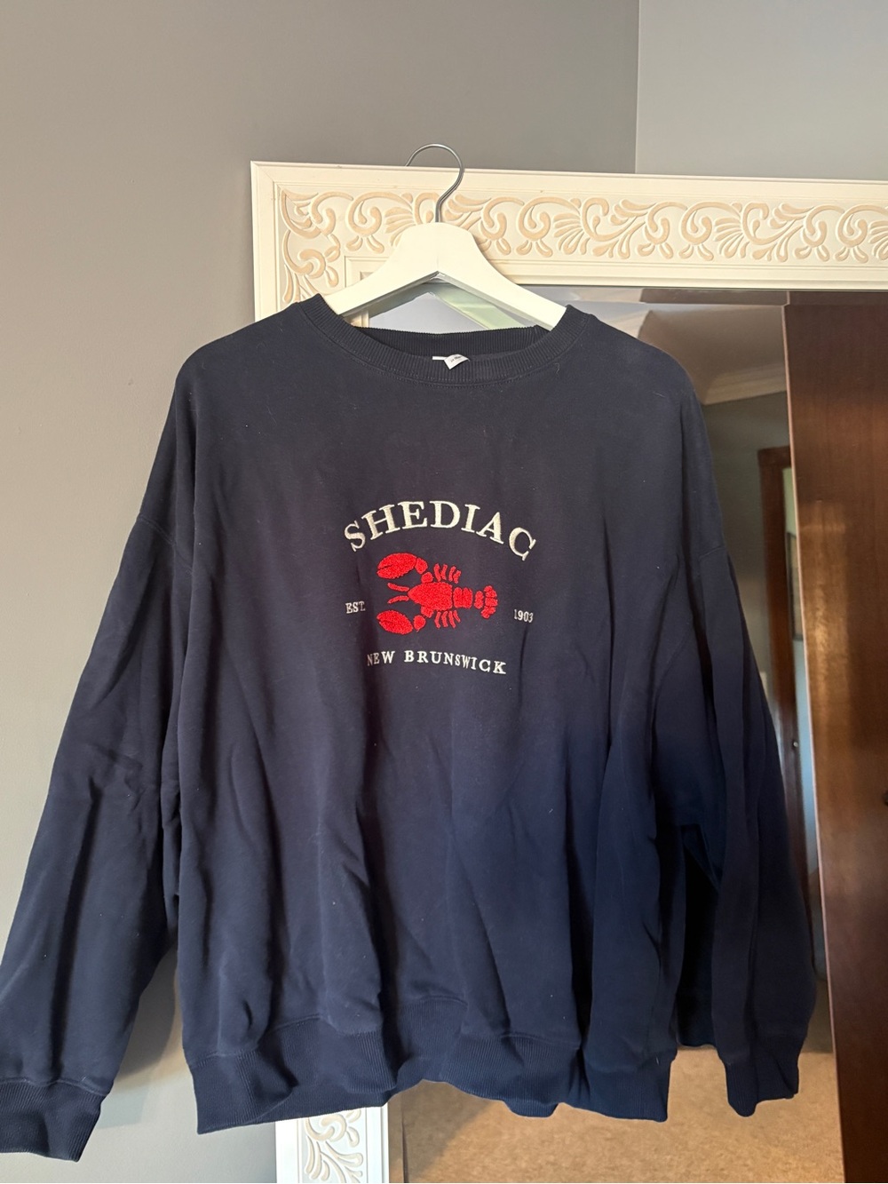 Simons Navy Crewneck Sweatshirt with Red Lobster Graphic